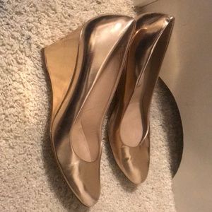 Gold J.Crew Pumps✨